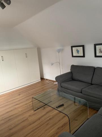 Zentrales Dachgeschossapartment In Leichligen Leichlingen Luaran gambar